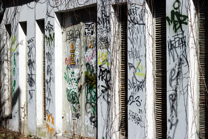 Throw-Ups, Burners, and Hand Styles: How to Actually Read the Walls Around You