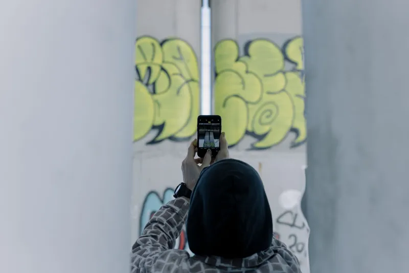 Chasing the Buff: Inside the All-Night Race to Photograph Graffiti Before It Vanishes